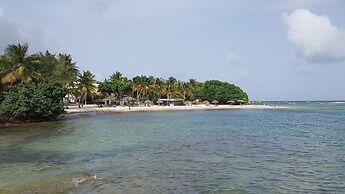 Anse des Rochers Beach & Pool Resort