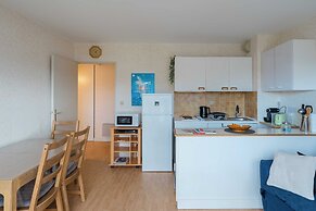 Charm 2 Rooms With Parking in Heart of Deauville