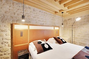 Sublime 3 BDR Renovated by Architect - Bon Marche