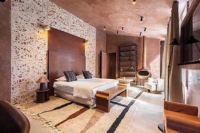 Exceptional Duplex - 6br/12p - Montorgueil