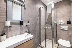 Charming Appt - 1bd/4p- sea View - Antibes Centre