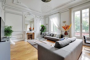 Magnificent Appt - 2bd/4p - Champs-elysees/alma