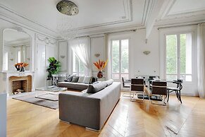 Magnificent Appt - 2bd/4p - Champs-elysees/alma