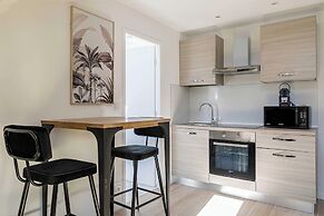 Cozy Apartment - Bright Skylight - Cannes Center