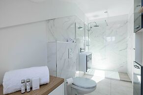 Cozy Apartment - Bright Skylight - Cannes Center