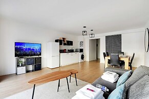 Appartement in the Heart of Paris Opera
