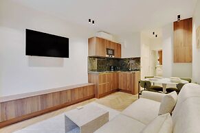 Brand New Home in the Heart of Latin Quarter