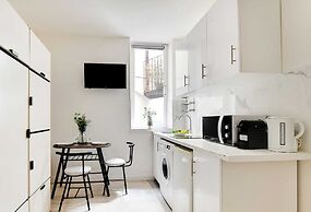 Studio in the Heart of the Marais