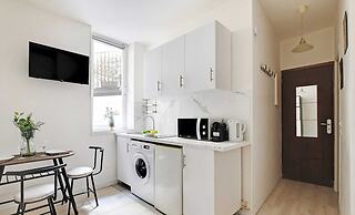 Studio in the Heart of the Marais