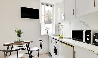 Studio in the Heart of the Marais