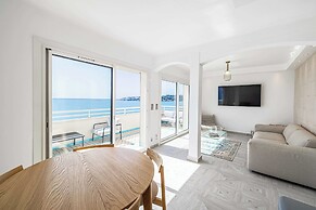 Sublime Appt - 2bd/4p - Terrace sea View - Antibes