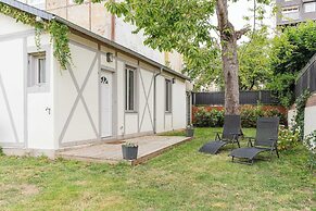 Townhouse With Garden 100m From Place Morny