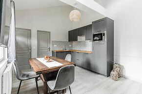 Townhouse With Garden 100m From Place Morny