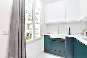 Authentic Apartment - 1br/4p - Marais/republique