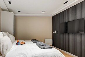 Elegant Apartment With Ac-3br-10p-place des Vosges