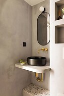 Authentic Apartment - 2br/6p - Place Pigalle