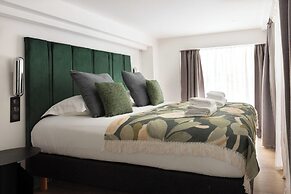 Authentic Apartment - 2br/6p - Place Pigalle