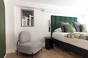 Authentic Apartment - 2br/6p - Place Pigalle