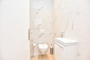 Charming Apartment - 3br/8p - South Pigalle