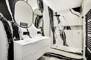 Stunning Apartment - 2br/6p - Madeleine