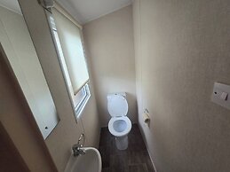 Caravan Emma 2 Bed Robin Hood