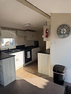 Caravan Emma 2 Bed Robin Hood