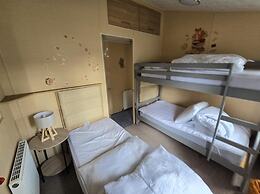 Oaklands Stunning Mini Lodge