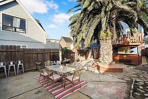 Coast PalmTree Yard 2BR Block from Beach