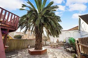 Coast PalmTree Yard 2BR Block from Beach