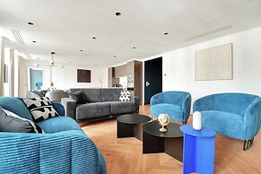 Apartment for 8 People in Madeleine