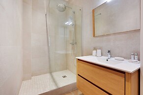 Spacious Apartment - 4br/10p - Place de la Republique