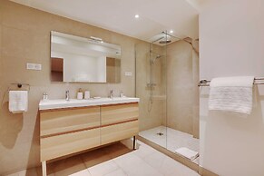 Spacious Apartment - 4br/10p - Place de la Republique