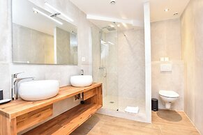 Cosy Apartment for 10 People