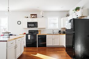Charming home with fire pit near downtown