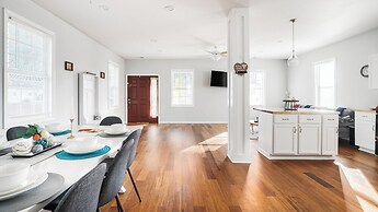 Charming home with fire pit near downtown