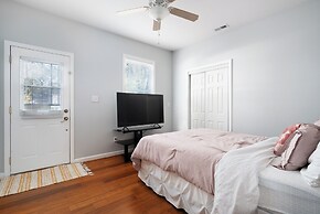 Charming home with fire pit near downtown