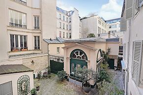 Modern Apartment Champs-elysaes - Saint Honora