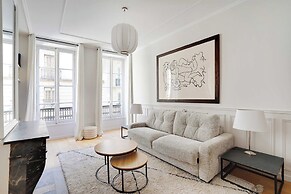 Modern Apartment Champs-elysaes - Saint Honora