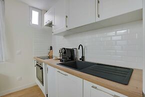 Cosy Apartment With 2 Rooms in Marais