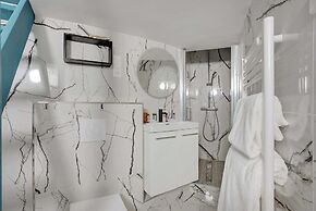 Cosy Apartment With 2 Rooms in Marais