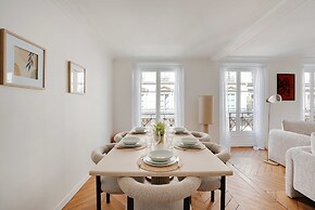 Elegant Apartment - 2br/4p - Near Invalides