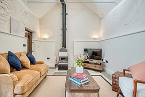 The Cider Barn - Gorgeous 2BD Near Bath
