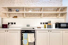 The Cider Barn - Gorgeous 2BD Near Bath