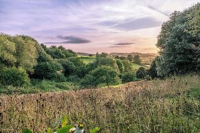 The Cider Barn - Gorgeous 2BD Near Bath