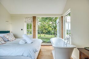 The Cider Barn - Gorgeous 2BD Near Bath