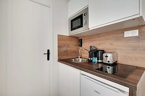 Modern Apartment in Hotel Residence