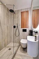 Elegant Comfort in the Heart of Paris-notre Dame