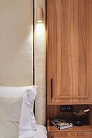 Elegant Comfort in the Heart of Paris-notre Dame