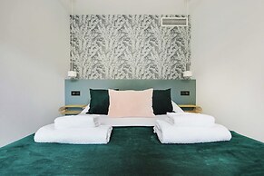 Apartment for 6 People in Paris