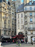 Cozy Apartment & Terrace - 2br/4p - Republique